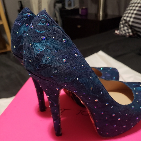 Betsey Johnson lace heels 👠 - Picture 12 of 13